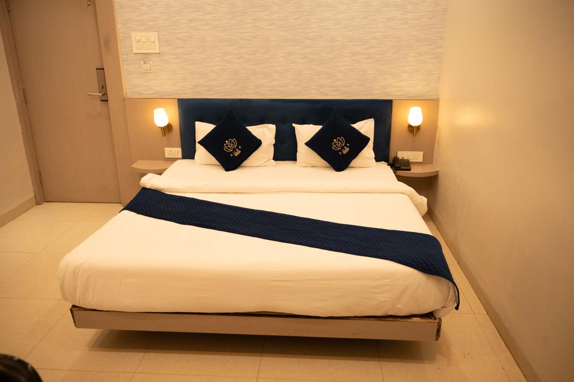 Hotel Manaal Akolia 外观 照片