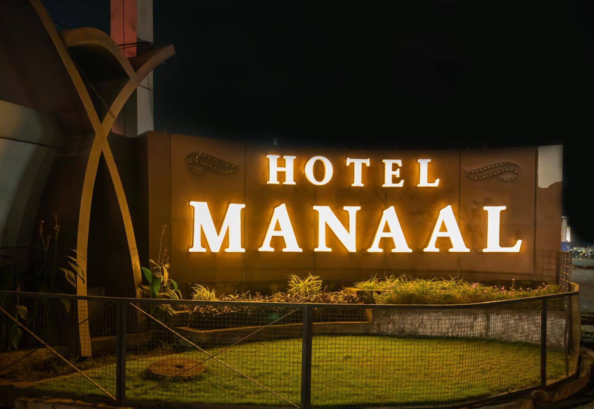 Hotel Manaal Akolia 外观 照片