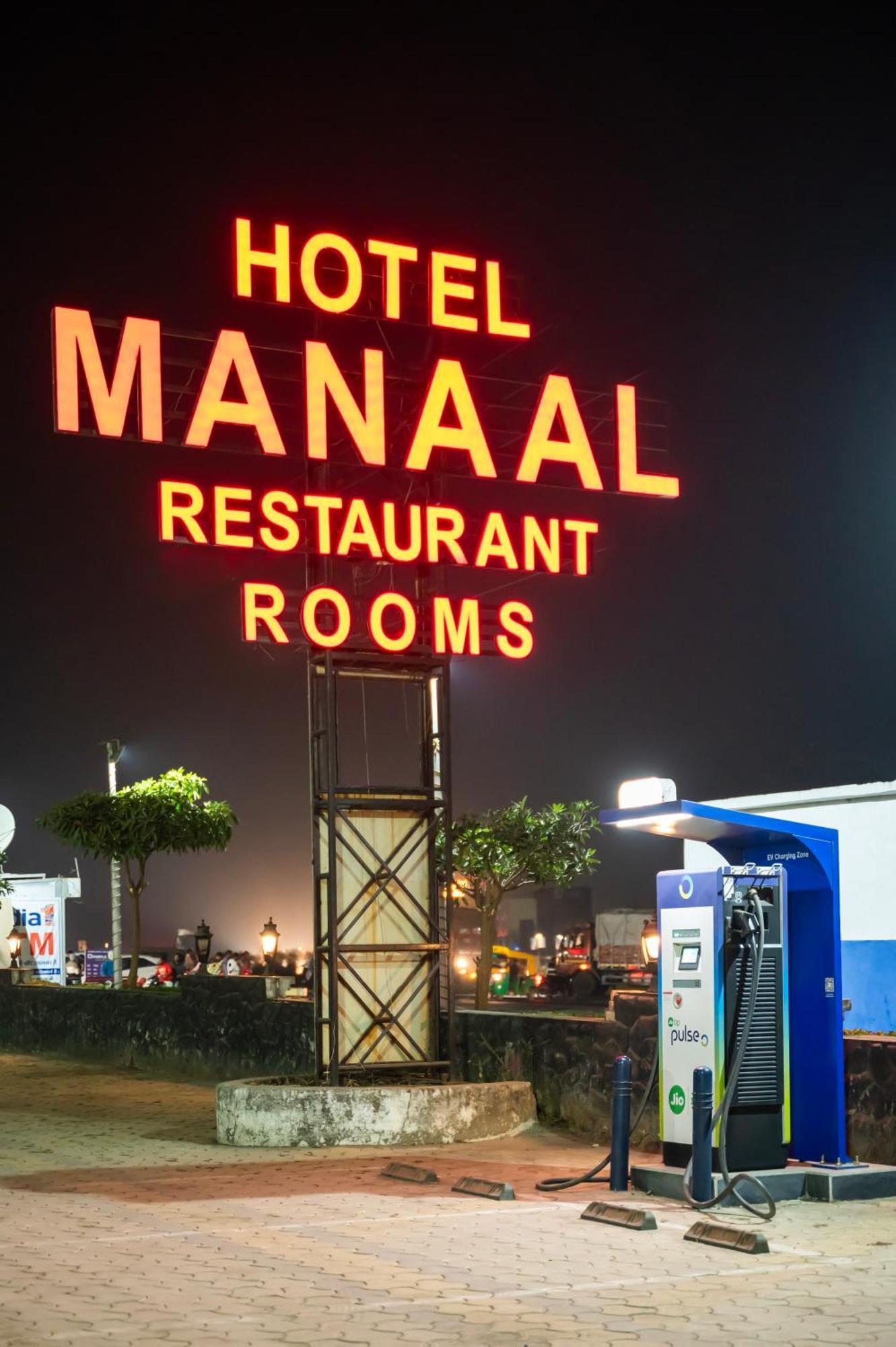 Hotel Manaal Akolia 外观 照片