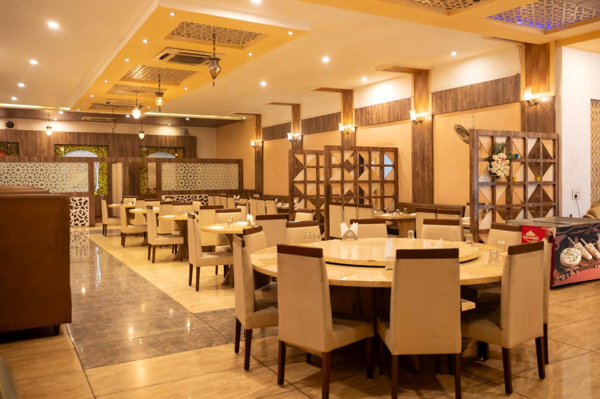 Hotel Manaal Akolia 外观 照片
