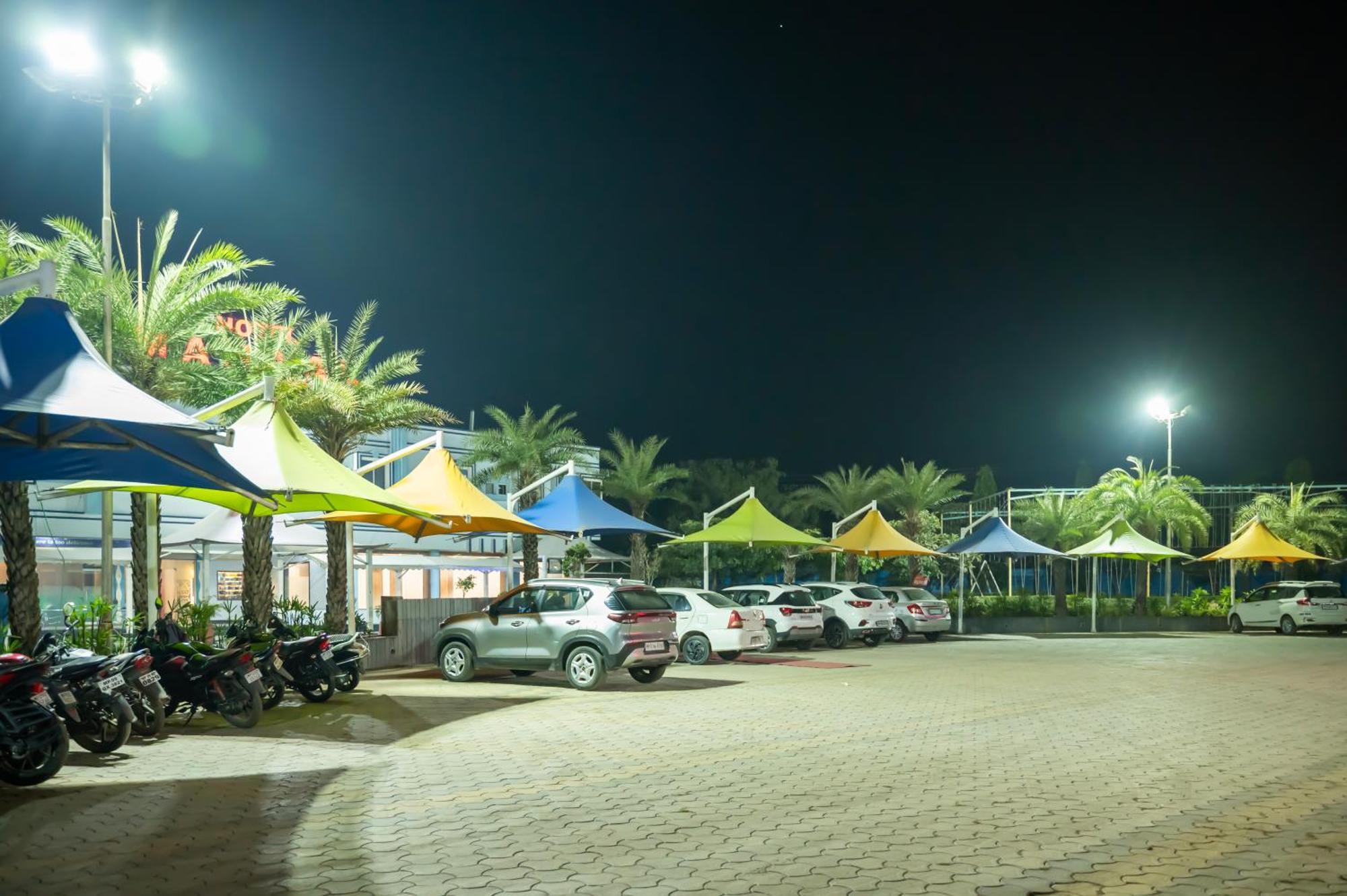 Hotel Manaal Akolia 外观 照片