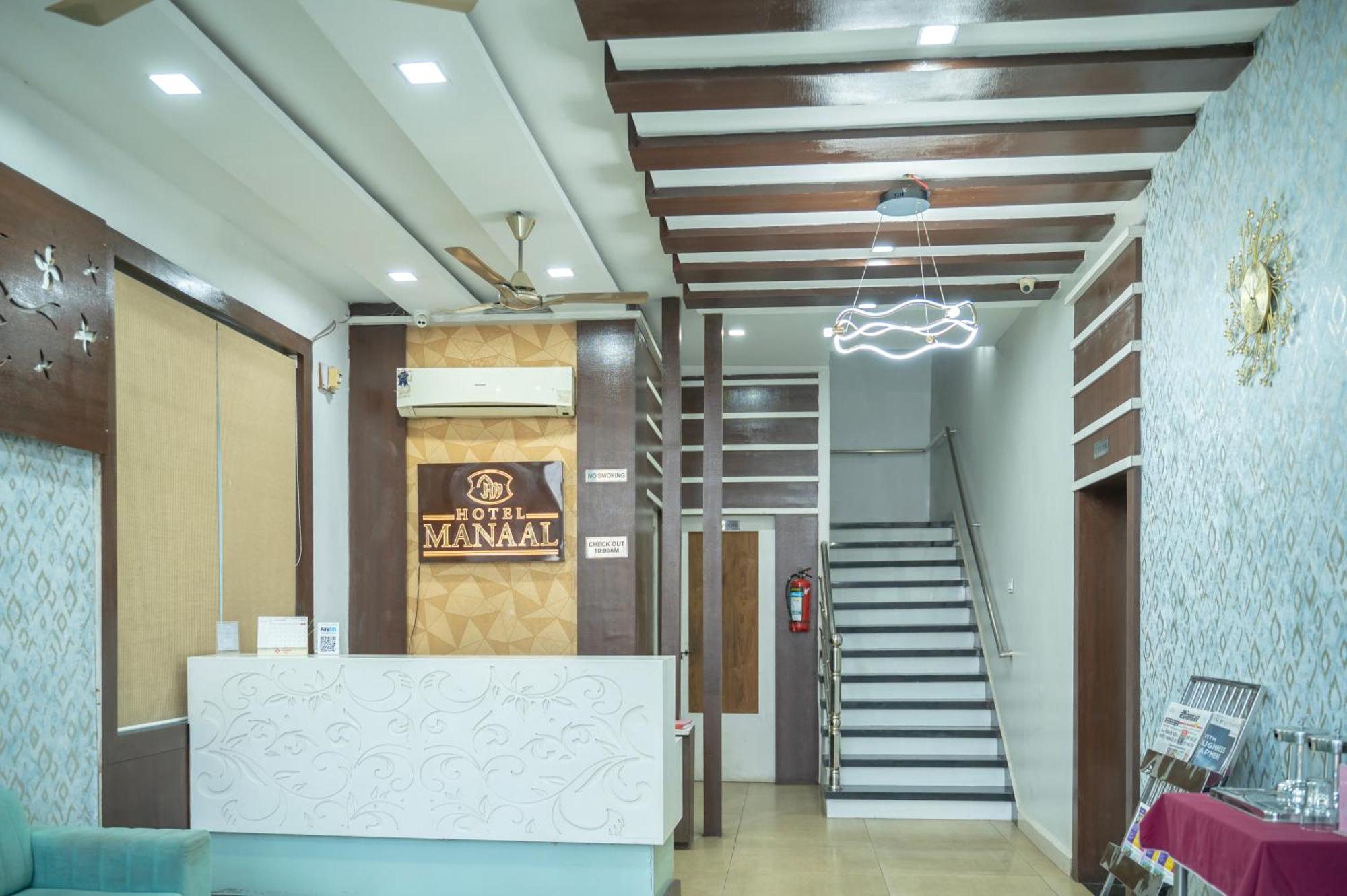 Hotel Manaal Akolia 外观 照片