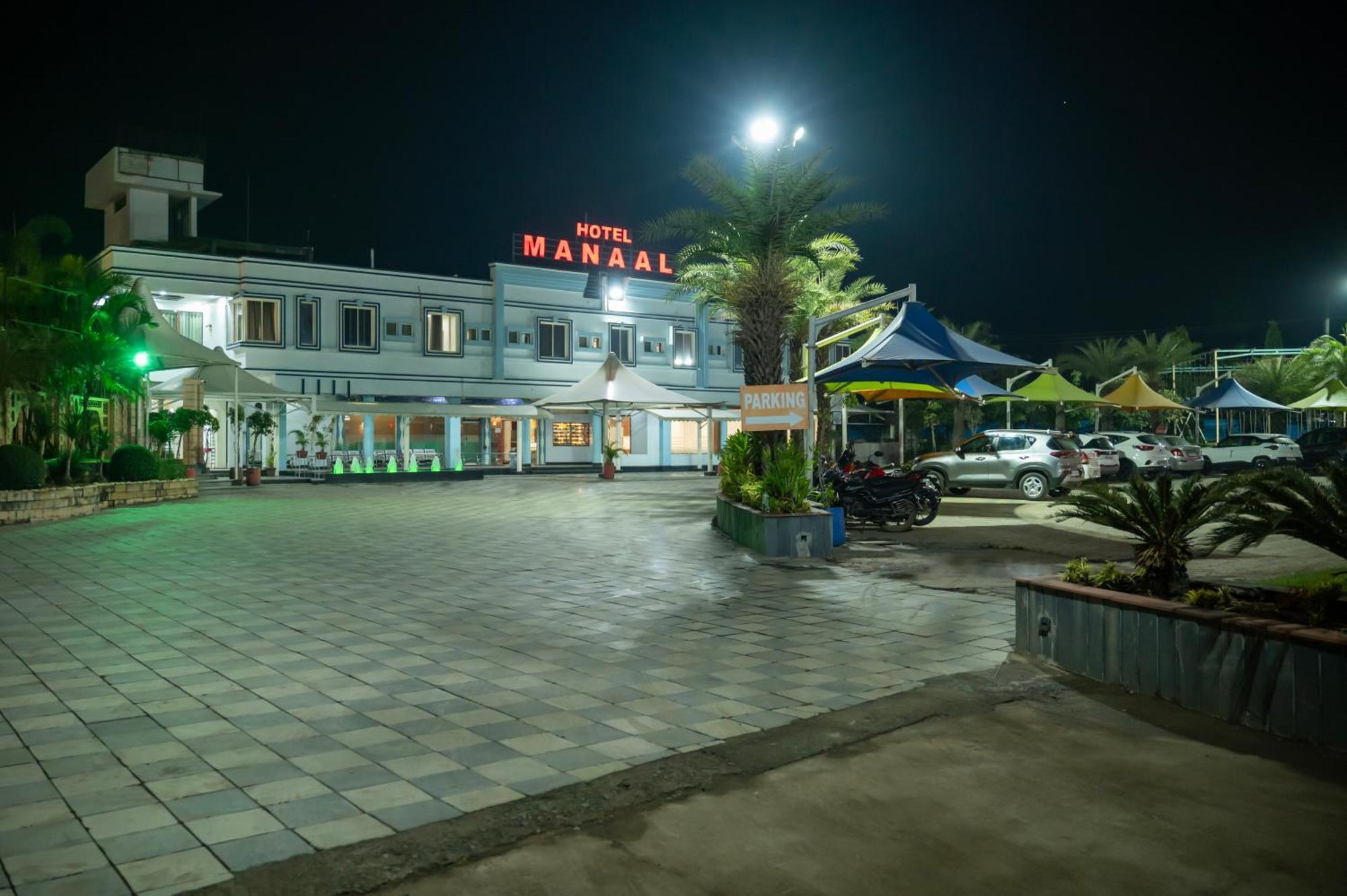 Hotel Manaal Akolia 外观 照片